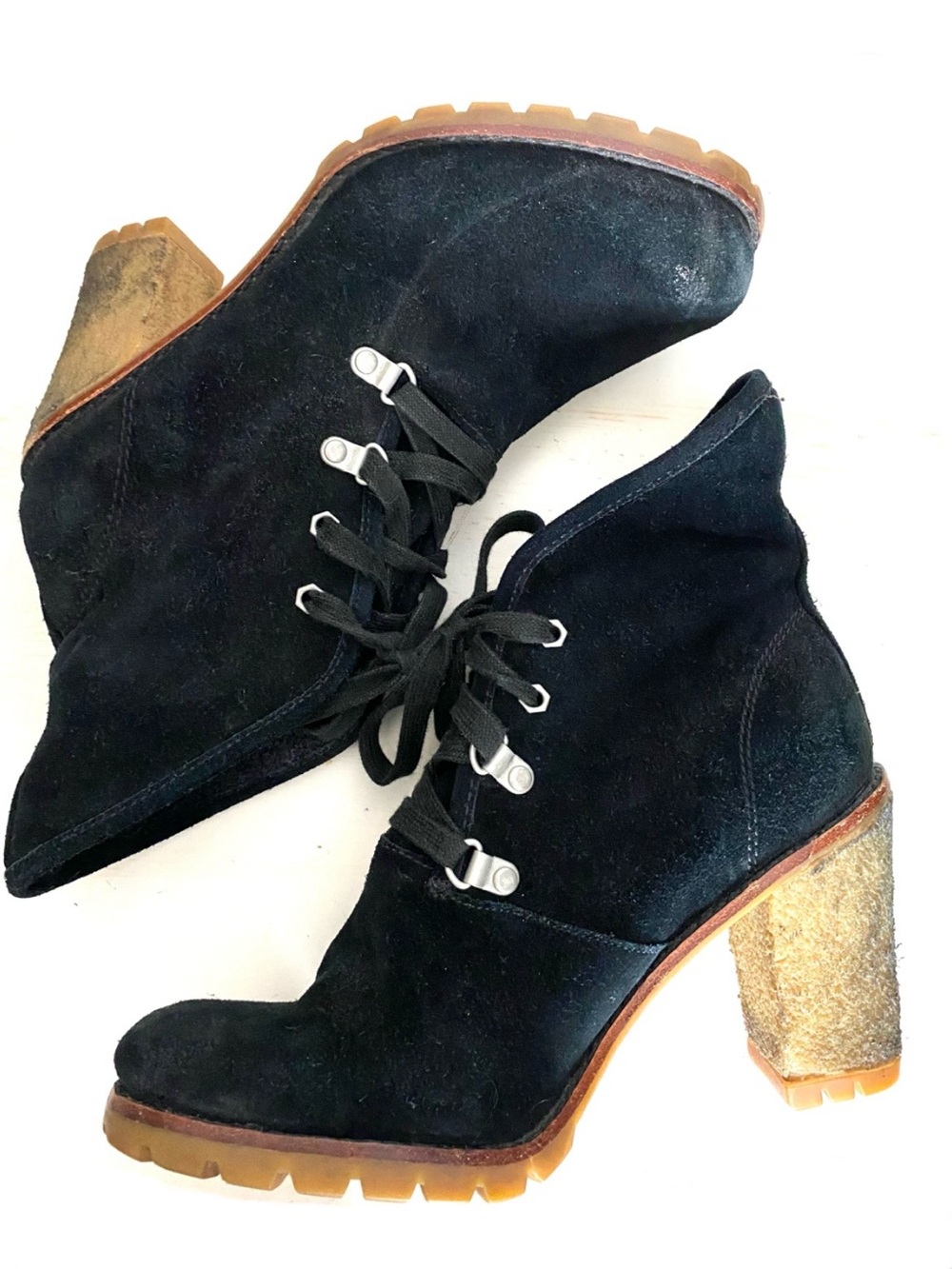 UGG Calynda Black Suede Lace Up Heeled Ankle Boots Shearling Lug Sole